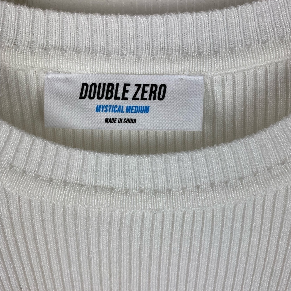 Double Zero Ribbed Top with Puff Sleeves - Picture 4 of 6